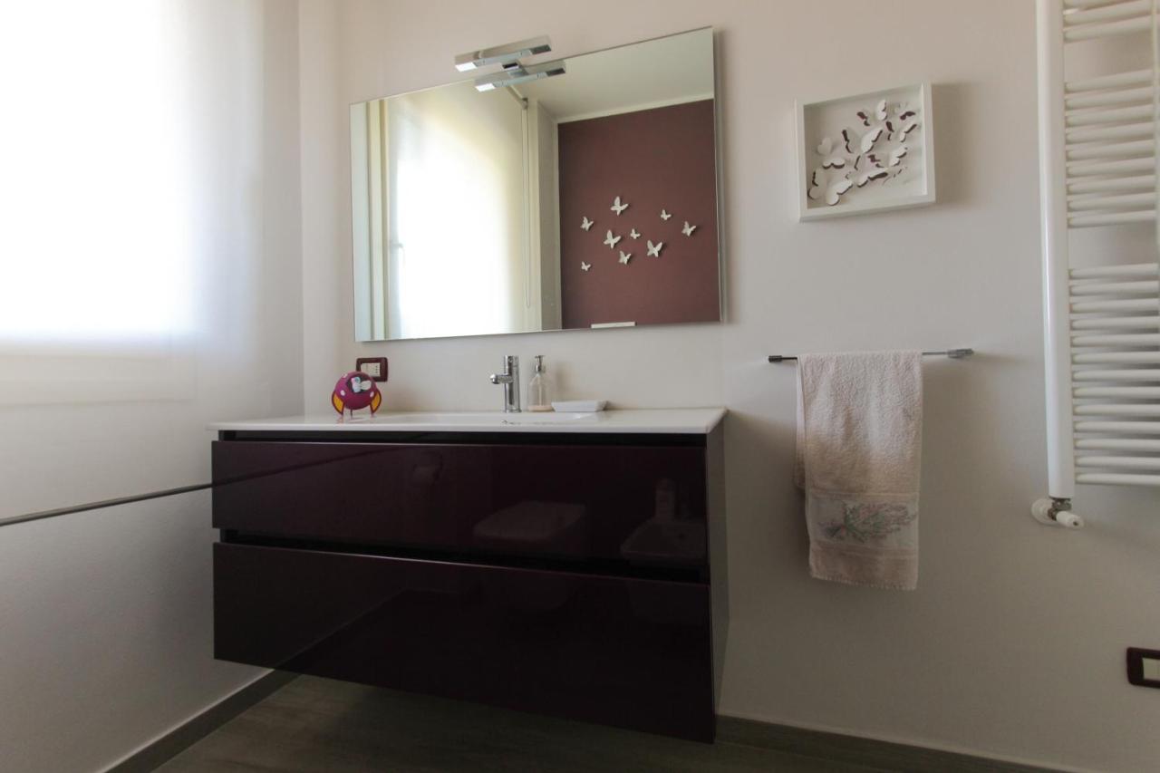 Appartement La Casa Di Cele à Desenzano del Garda Extérieur photo