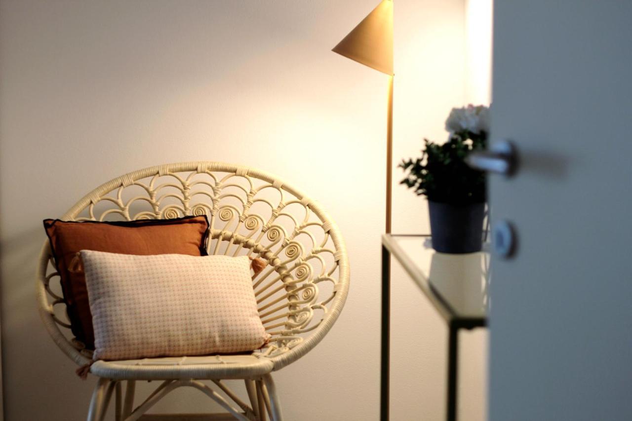 Appartement La Casa Di Cele à Desenzano del Garda Extérieur photo
