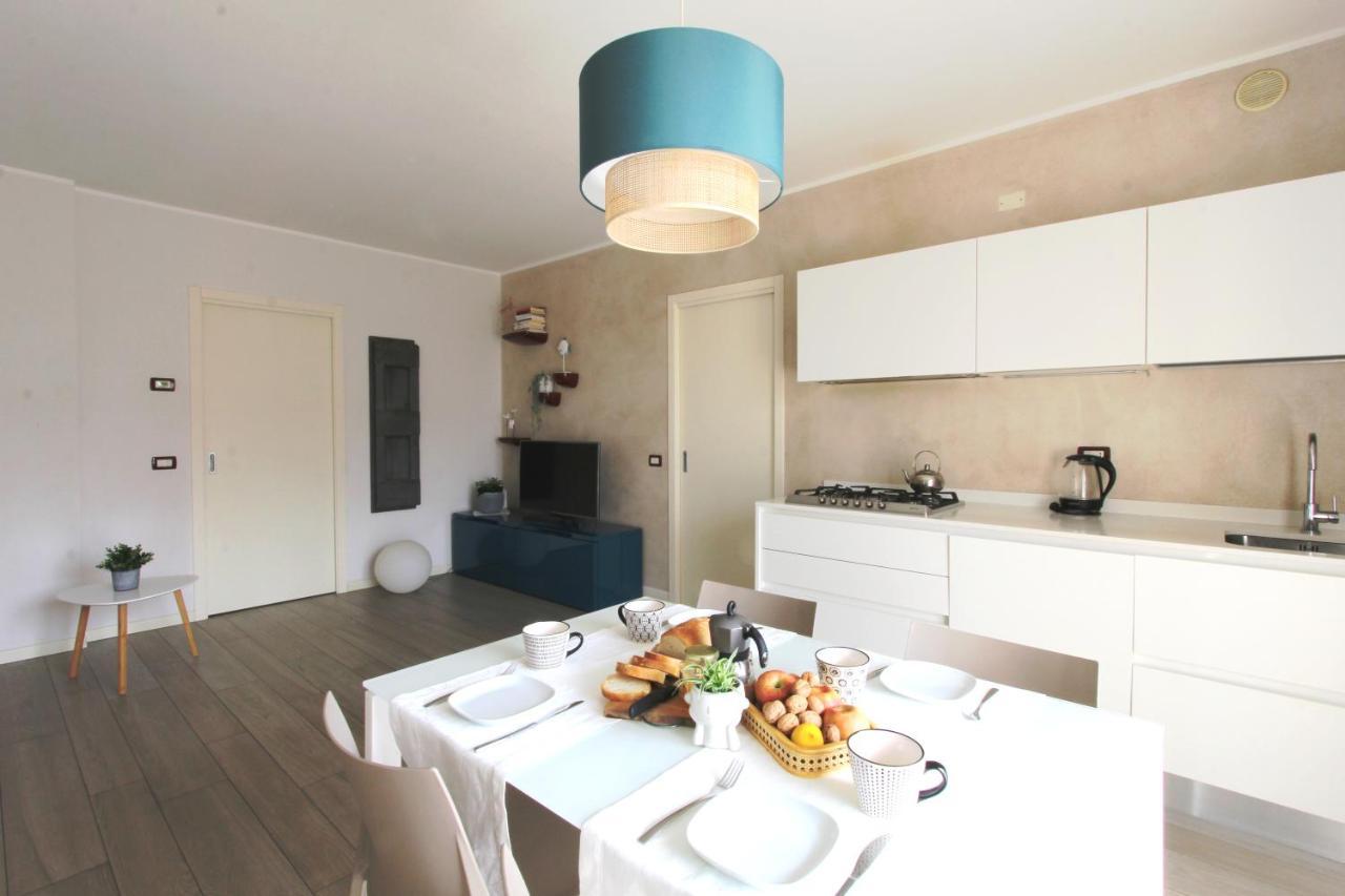 Appartement La Casa Di Cele à Desenzano del Garda Extérieur photo