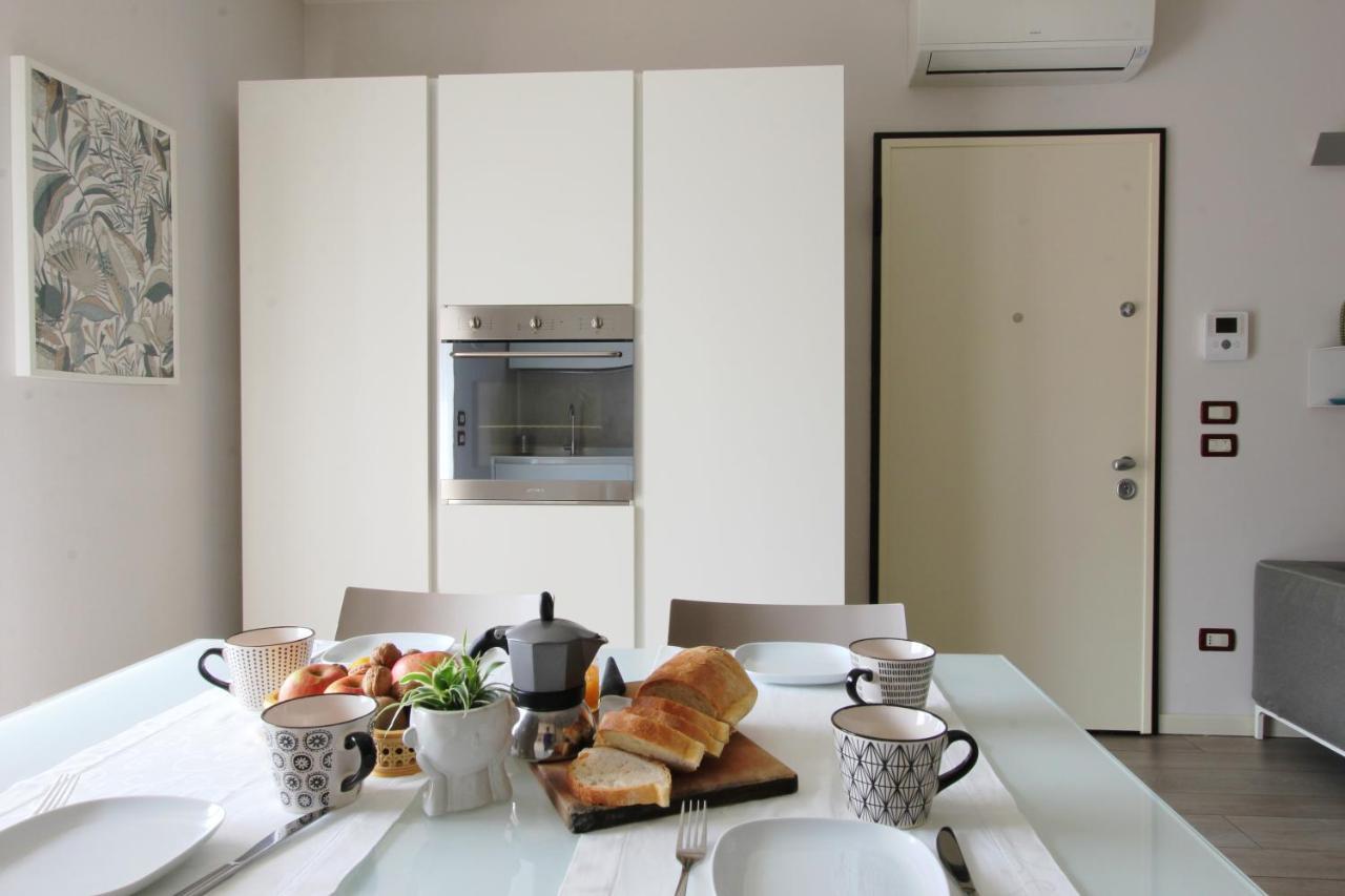 Appartement La Casa Di Cele à Desenzano del Garda Extérieur photo